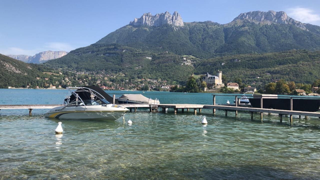 Les Pieds Dans L'eau * Duingt